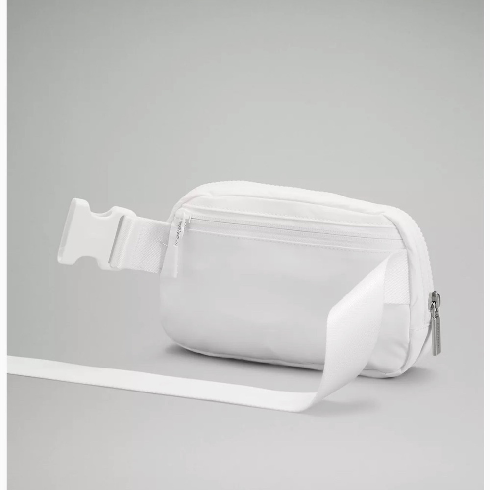 NWT LULULEMON WHITE BELT BAG - Picture 4 of 7